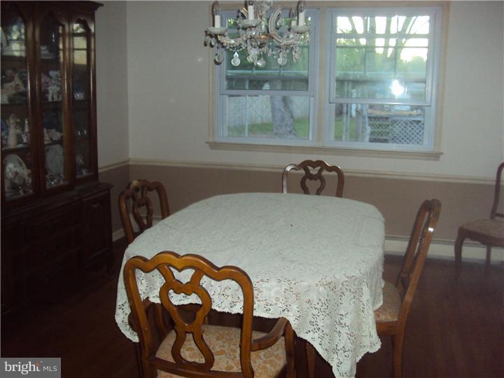 9 Maureen Road Holland, PA 18966 - Photo 6 of 20 Dining Room