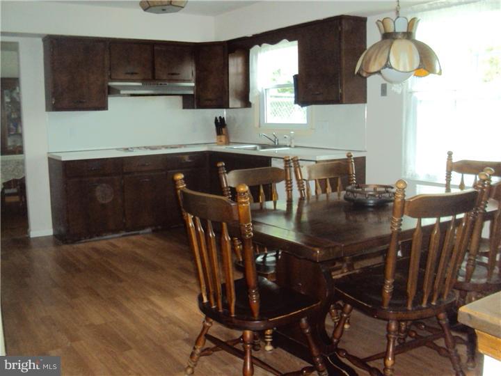 9 Maureen Road Holland, PA 18966 - Photo 9 of 20 Kitchen