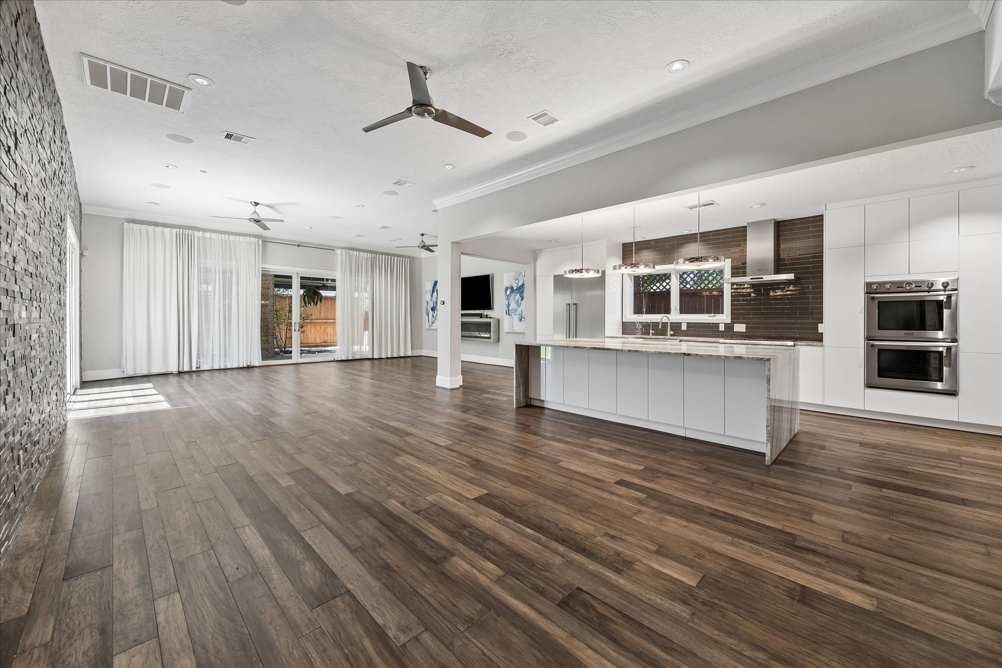 14855 Perthshire Road Houston, TX 77079 - Photo 15 of 43