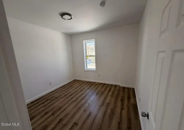 $645,000 | 8 Gardiner Street, Amsterdam, NY 12010