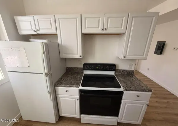 $645,000 | 8 Gardiner Street, Amsterdam, NY 12010