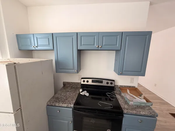 $645,000 | 8 Gardiner Street, Amsterdam, NY 12010