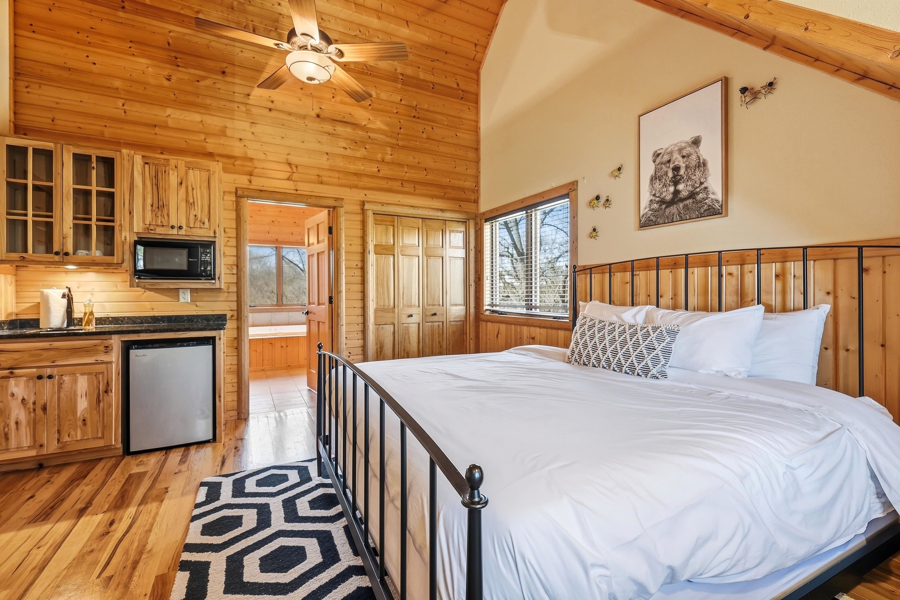 18134 Paradise Valley Road Durango, IA 52039 - Photo 7 of 11 Gallery Image 7