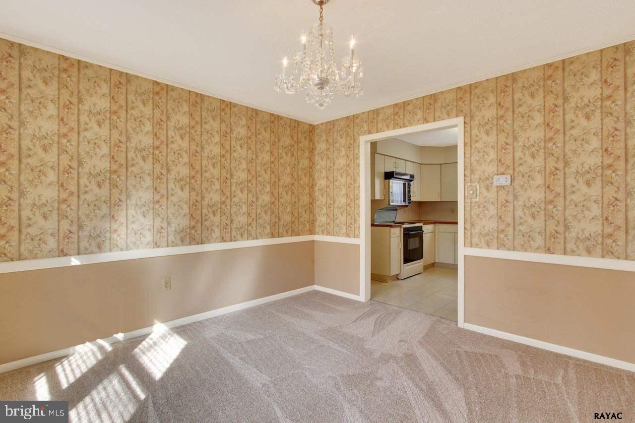 167 Kirch Road York, PA 17402 - Photo 2 of 28