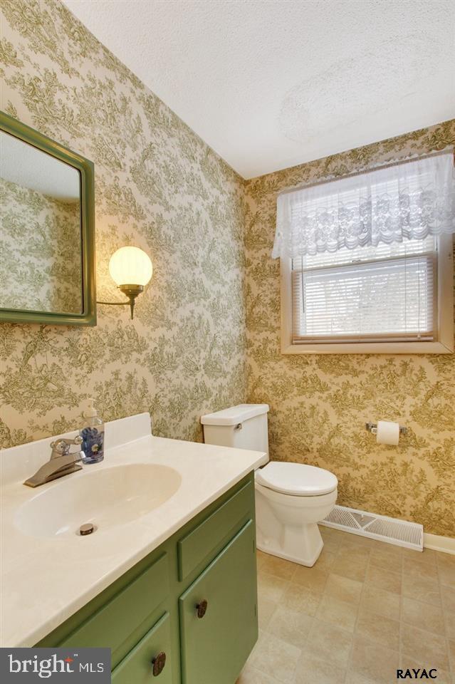 167 Kirch Road York, PA 17402 - Photo 11 of 28