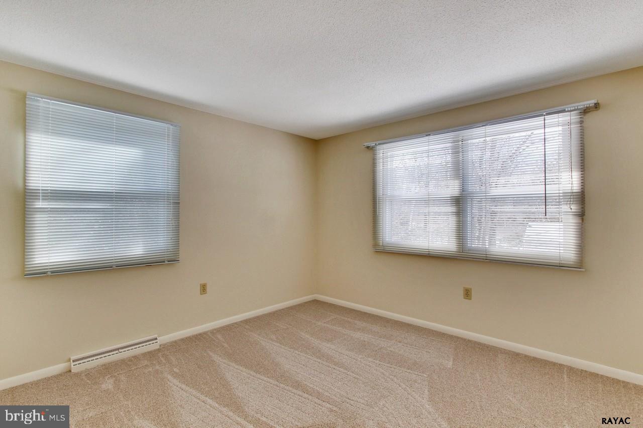 167 Kirch Road York, PA 17402 - Photo 16 of 28