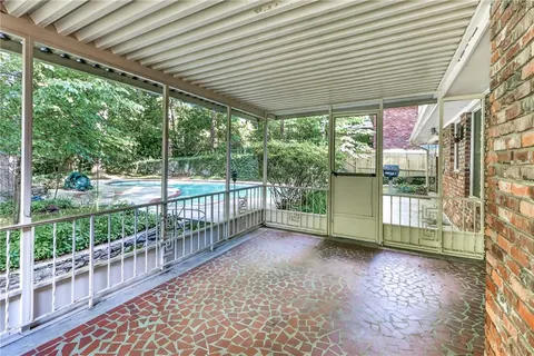 $575,000 | 6885 Heathfield Drive Northwest, Atlanta, GA 30328