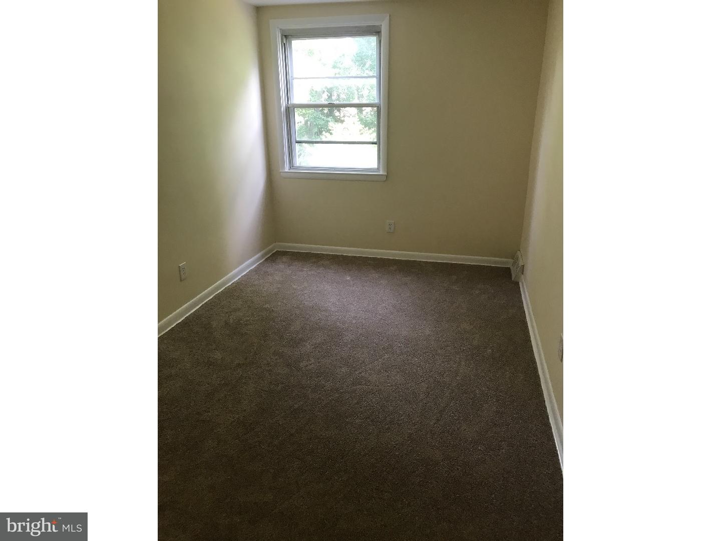 11747 Denman Road Philadelphia, PA 19154 - Photo 10 of 20 Gallery Image 10