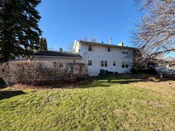 $329,900 | 2602 South Rivershore Drive, Moorhead, MN 56560