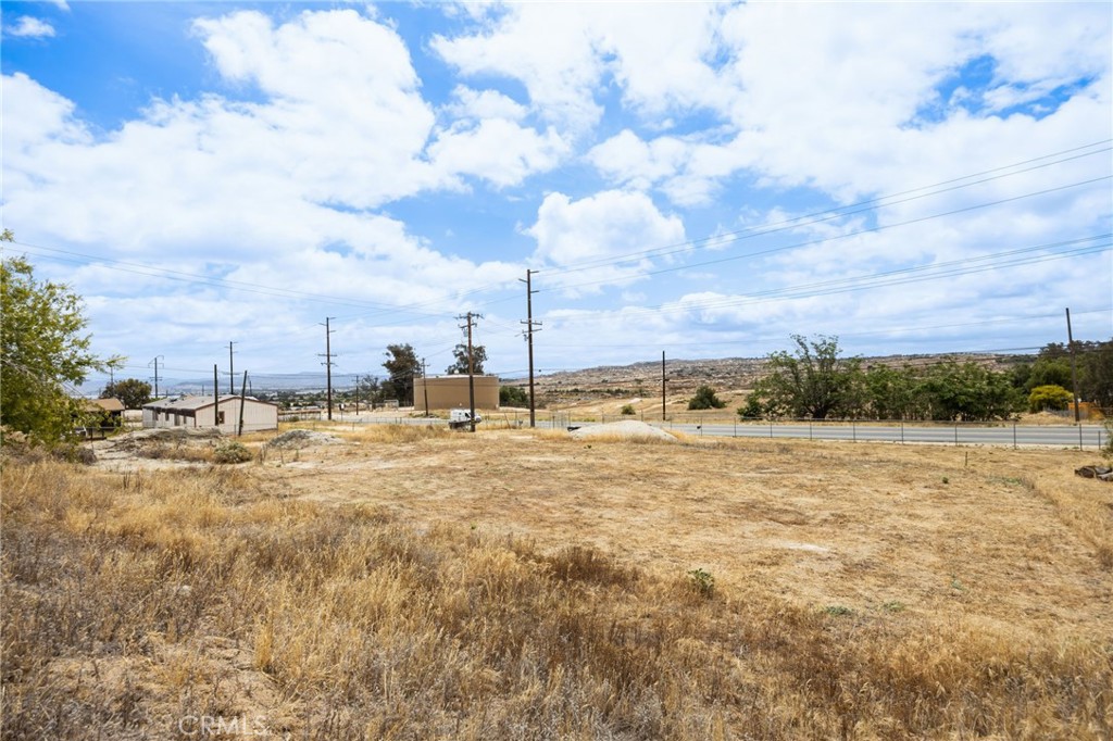 22260 Cajalco Road Perris, CA 92570 - Photo 3 of 5
