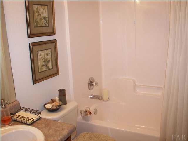 4753 Ribault Lane Milton, FL 32570 - Photo 13 of 17