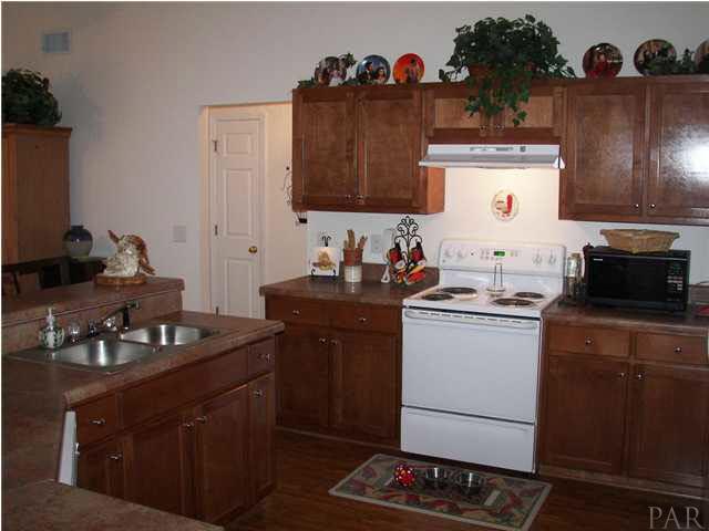 4753 Ribault Lane Milton, FL 32570 - Photo 9 of 17
