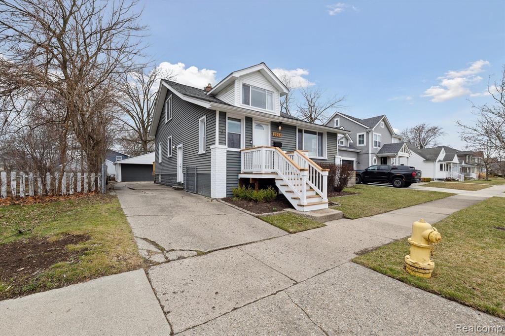 2937 Wakefield Road Berkley, MI 48072 - Photo 2 of 38