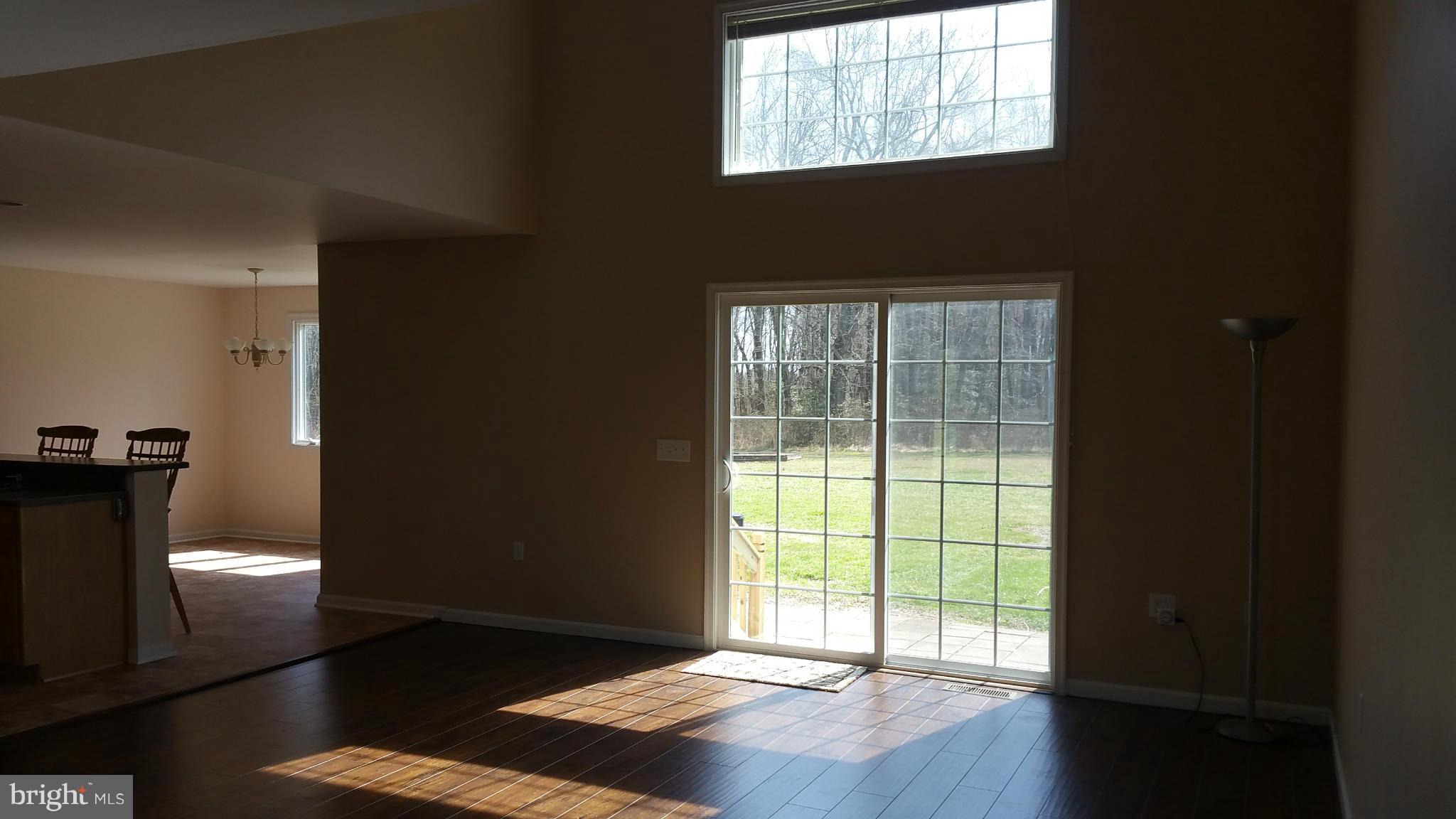 11581 Central Avenue Ridgely, MD 21660 - Photo 4 of 30 Living Room
