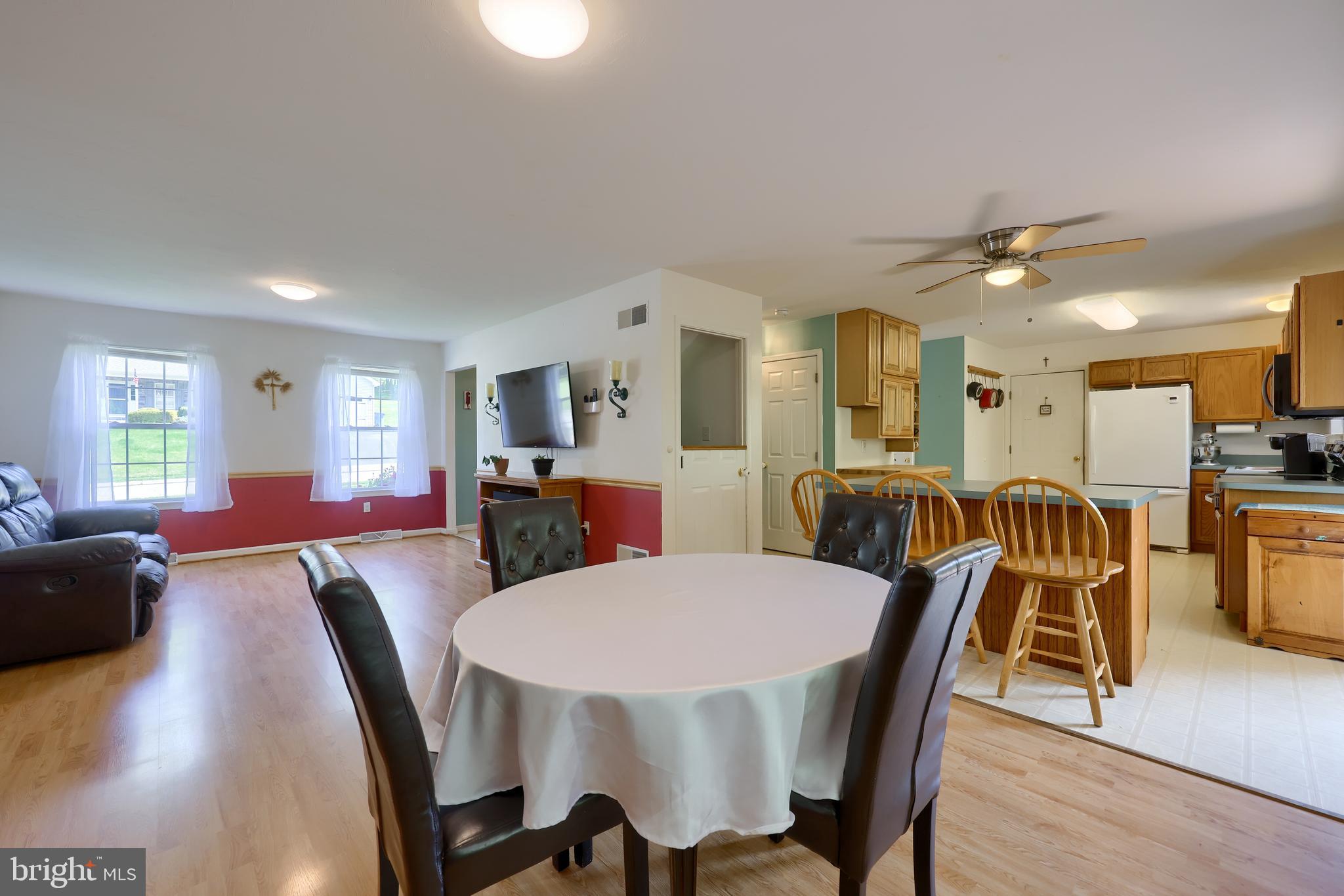1826 Pin Oak Drive Spring Grove, PA 17362 - Photo 5 of 36 Gallery Image 5