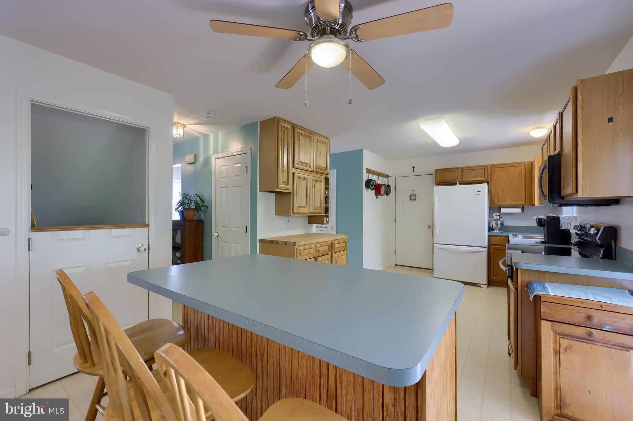 1826 Pin Oak Drive Spring Grove, PA 17362 - Photo 10 of 36 Gallery Image 10