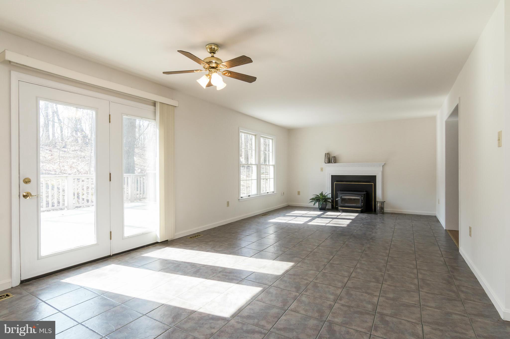 421 Twin Arch Road Mount Airy, MD 21771 - Photo 10 of 30 Family Room