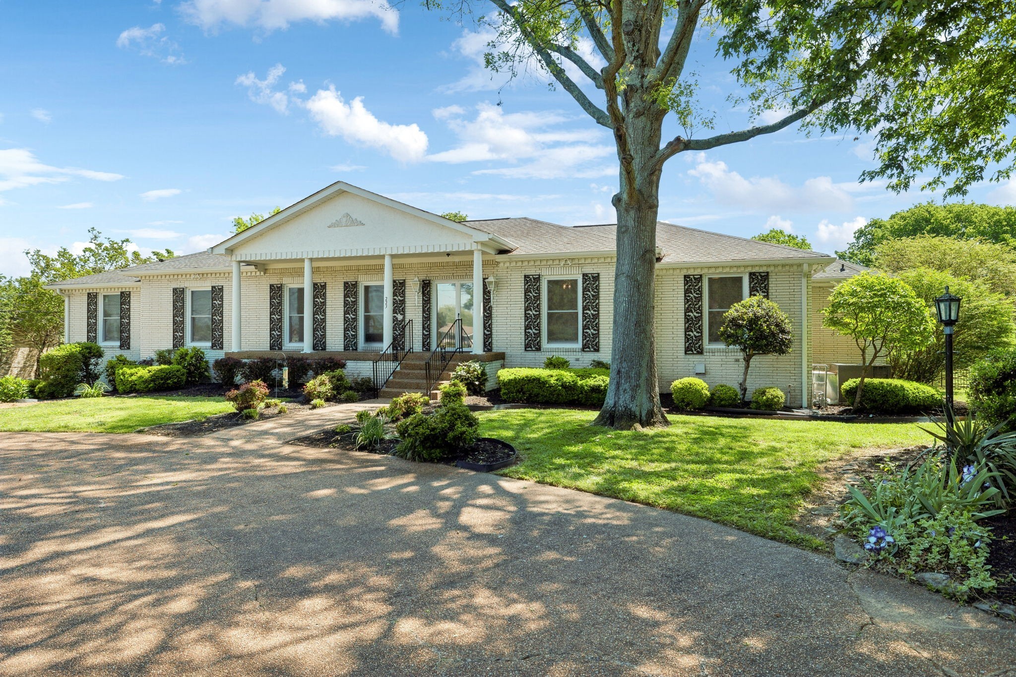 223 Kennett Road Old Hickory, TN 37138 - Photo 1 of 78 Gallery Image 1