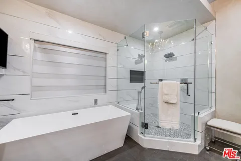 $2,499,000 | 3430 Wrightwood Drive, Studio City, CA 91604