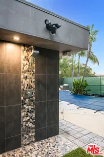 $2,499,000 | 3430 Wrightwood Drive, Studio City, CA 91604
