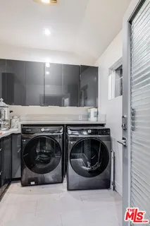 $2,499,000 | 3430 Wrightwood Drive, Studio City, CA 91604
