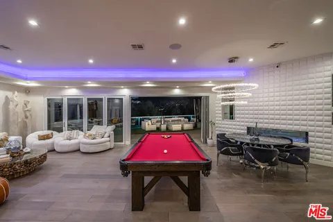 $2,499,000 | 3430 Wrightwood Drive, Studio City, CA 91604