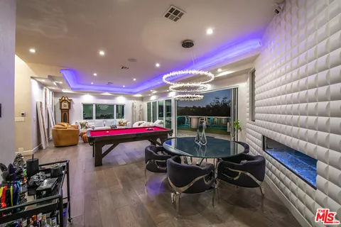 $2,499,000 | 3430 Wrightwood Drive, Studio City, CA 91604