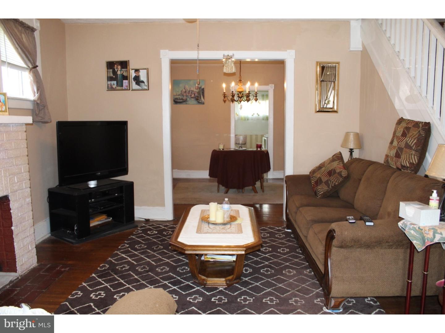16 North State Road Upper Darby, PA 19082 - Photo 5 of 25 Living Room