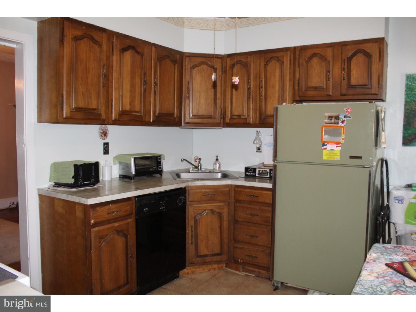 16 North State Road Upper Darby, PA 19082 - Photo 10 of 25 Kitchen