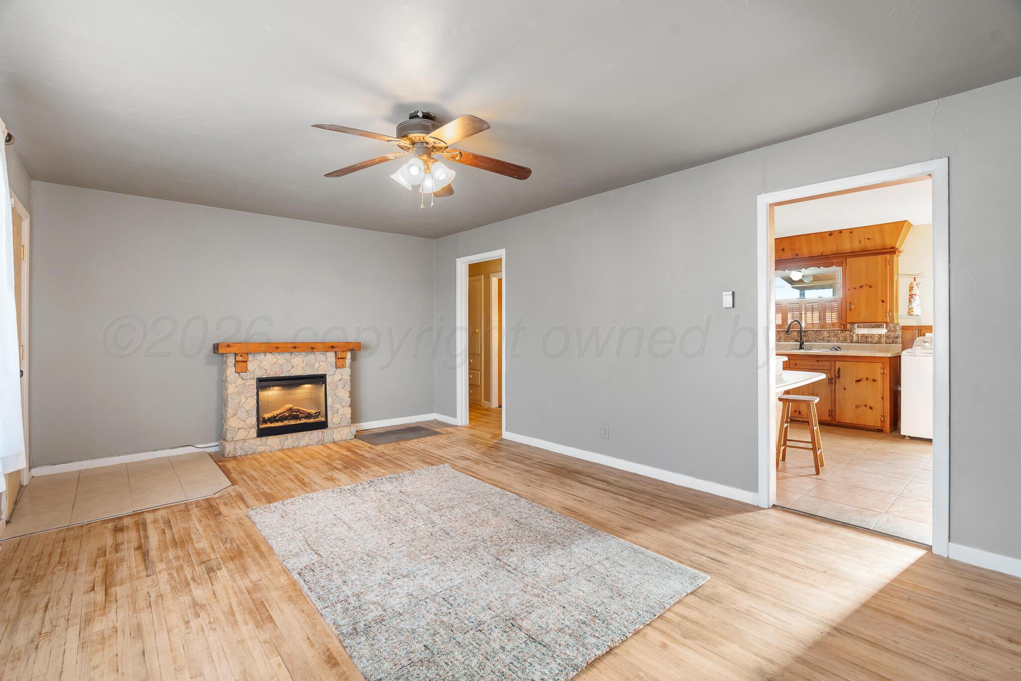 710 North Roberts Street Amarillo, TX 79107 - Photo 3 of 20 a view of a livingroom with a flat screen tv