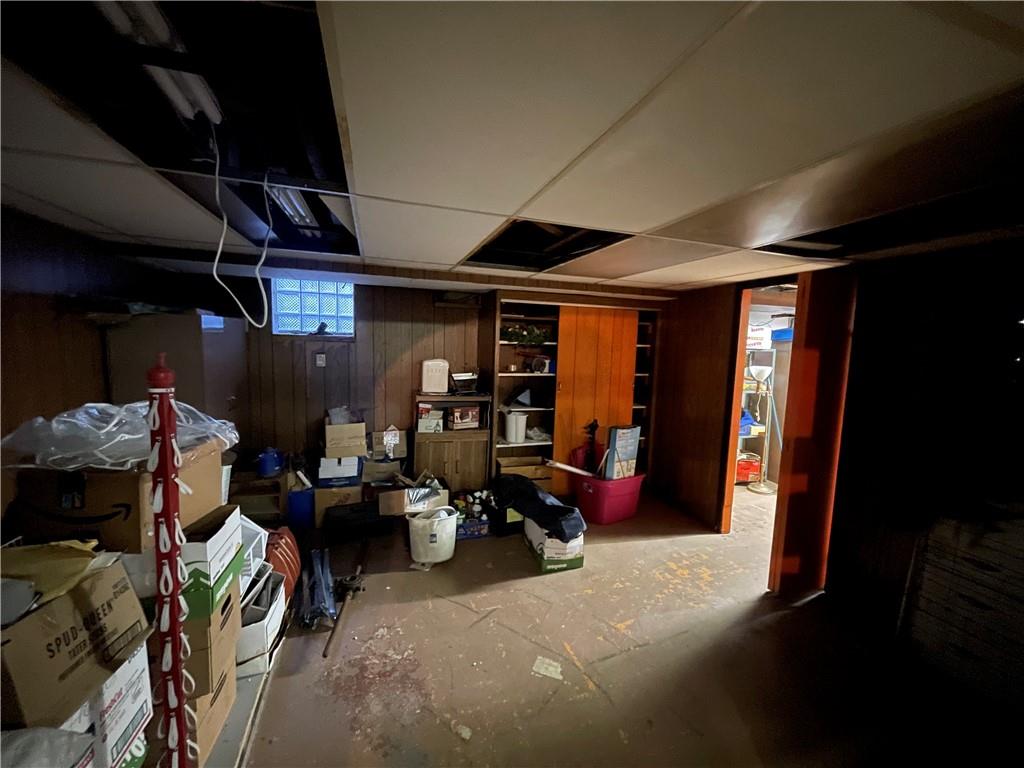 417 North 6th Avenue Butler, PA 16001 - Photo 21 of 25 a view of a room with gym equipment