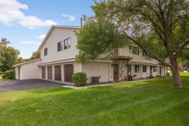 $154,000 | 2536 Brookdale Lane, Brooklyn Park, MN 55444