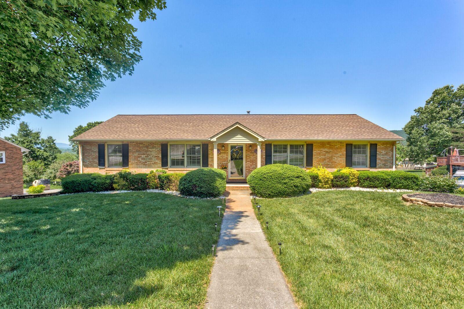 473 Stayman Road Roanoke, VA 24019 - Photo 1 of 36 Stayman Photo