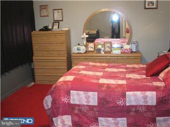 60 Probasco Road East Windsor, NJ 08520 - Photo 5 of 8 Bedroom - Main