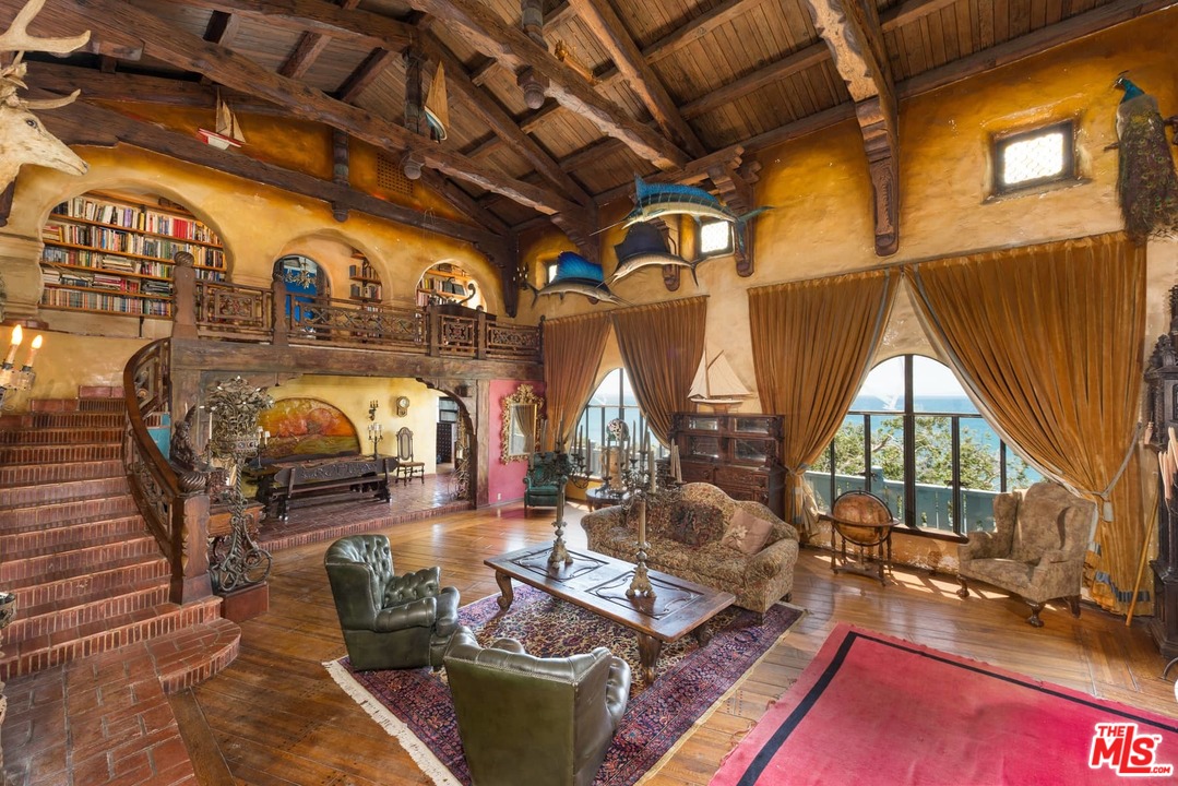 17520 Revello Drive Pacific Palisades, CA 90272 - Photo 12 of 51