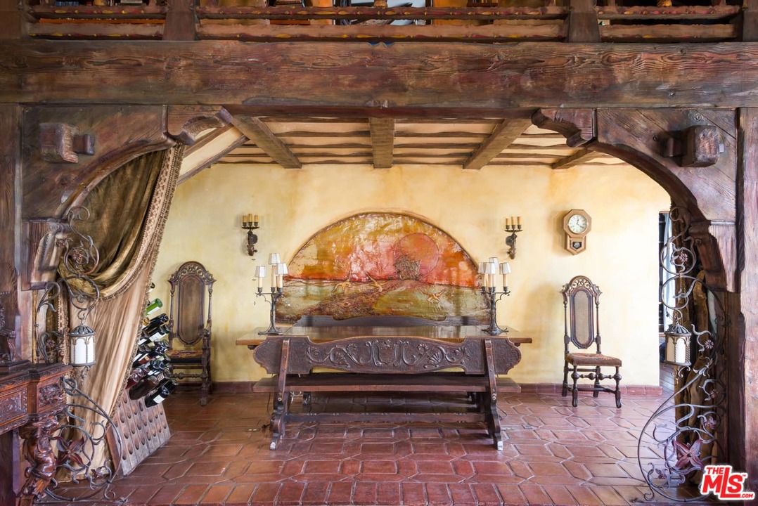 17520 Revello Drive Pacific Palisades, CA 90272 - Photo 17 of 51 a view of entryway with a garden