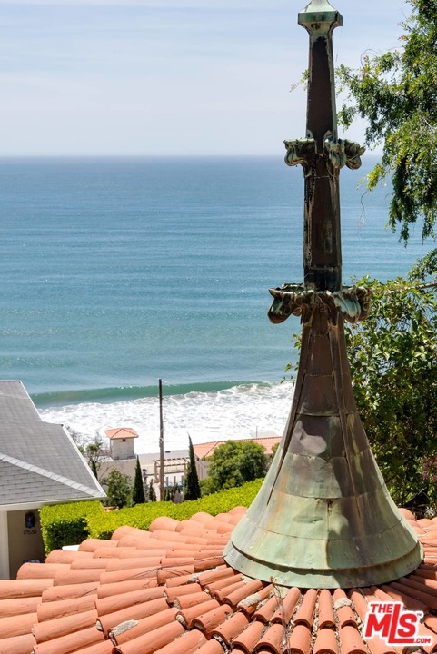 17520 Revello Drive Pacific Palisades, CA 90272 - Photo 49 of 51 a view of a outdoor space