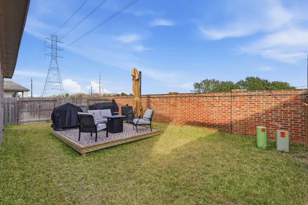 $2,400 | 4910 Shore Arbor Lane, Katy, TX 77493