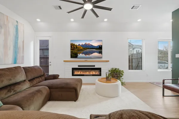 $2,400 | 4910 Shore Arbor Lane, Katy, TX 77493