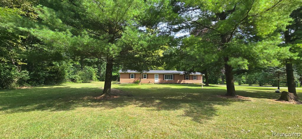 11411 Toma Road Pinckney, MI 48169 - Photo 6 of 35