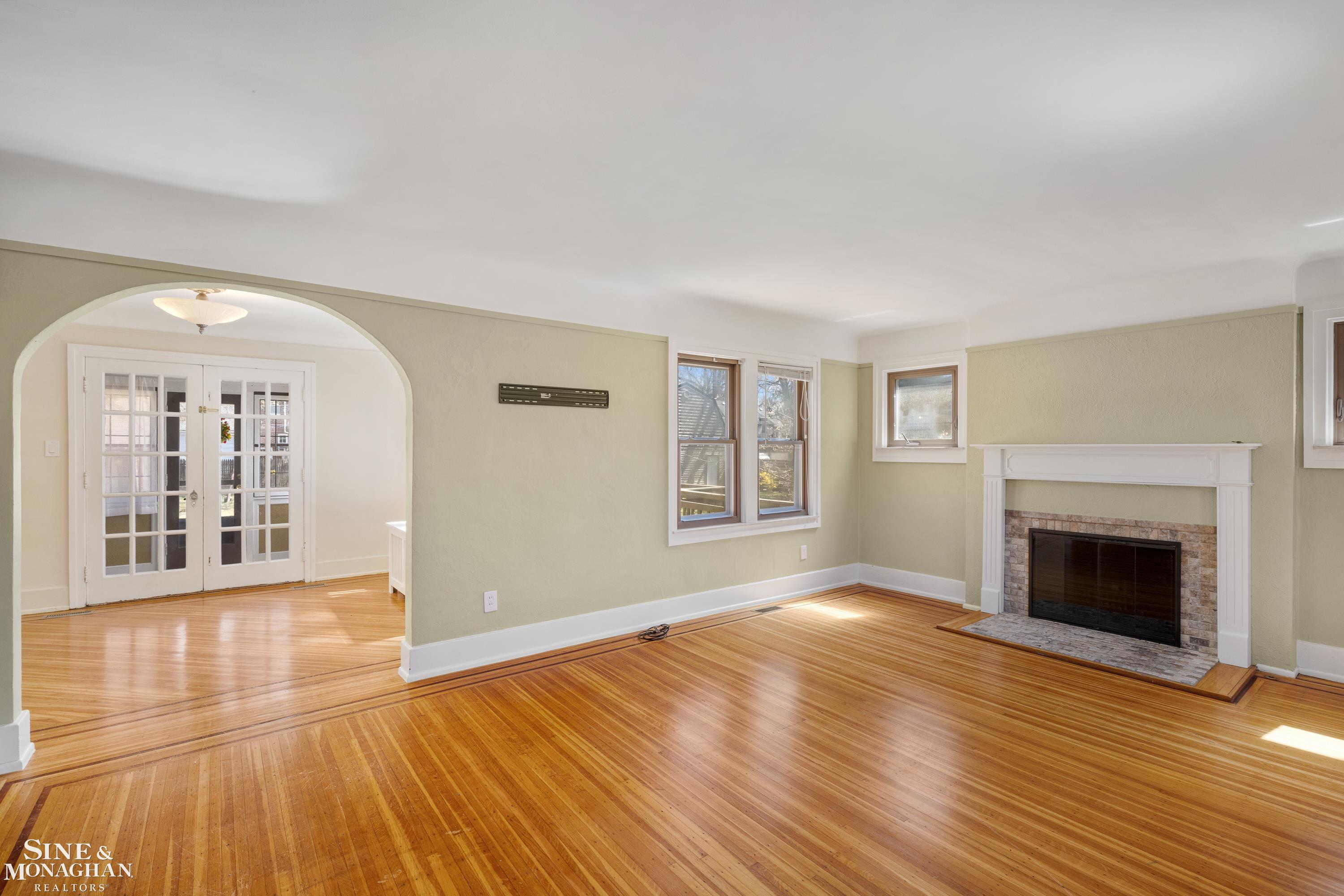 1410 Yorkshire Road Grosse Pointe, MI 48230 - Photo 14 of 72 50170954-0f72331b-8b55-4afa-b21f-b6d7139946c3.JPG