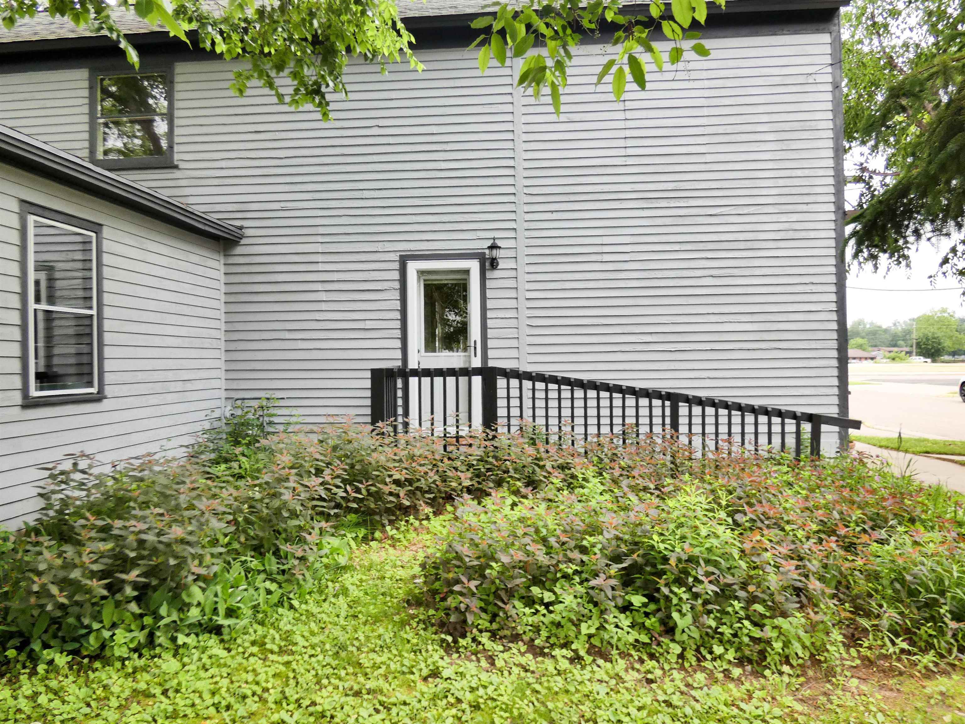 107 South Andrews Street Shawano, WI 54166 - Photo 44 of 47