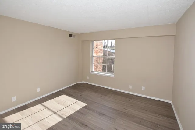 $2,000 | 7621 Provincial Drive, Unit 210, McLean, VA 22102