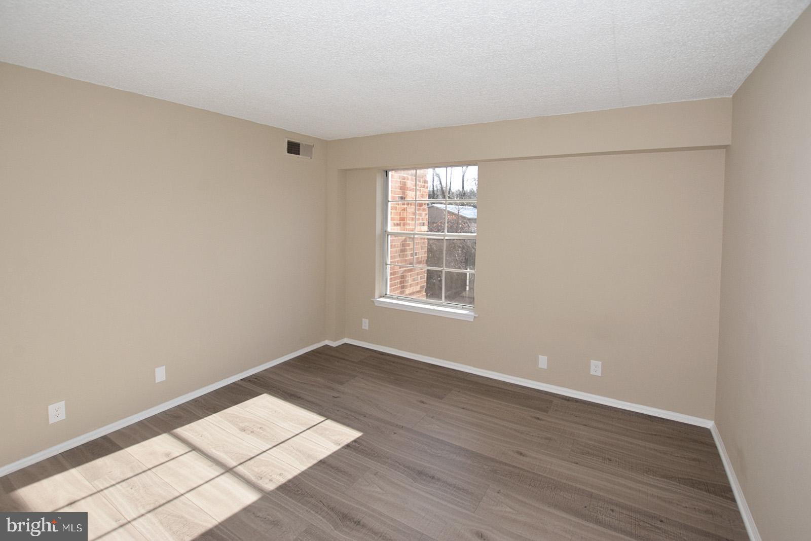 7621 Provincial Drive, Unit 210 McLean, VA 22102 - Photo 15 of 21 Spacious Bedroom