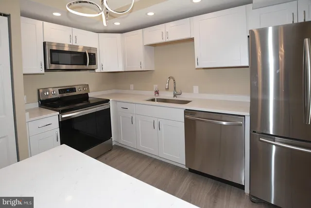 $2,000 | 7621 Provincial Drive, Unit 210, McLean, VA 22102