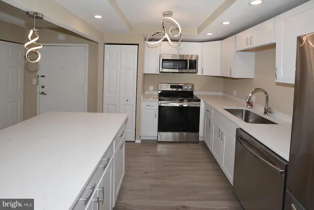 $2,000 | 7621 Provincial Drive, Unit 210, McLean, VA 22102