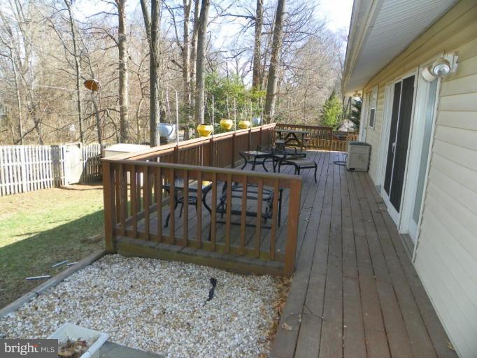 5339 Aylor Road Fairfax, VA 22032 - Photo 8 of 13 Back yard