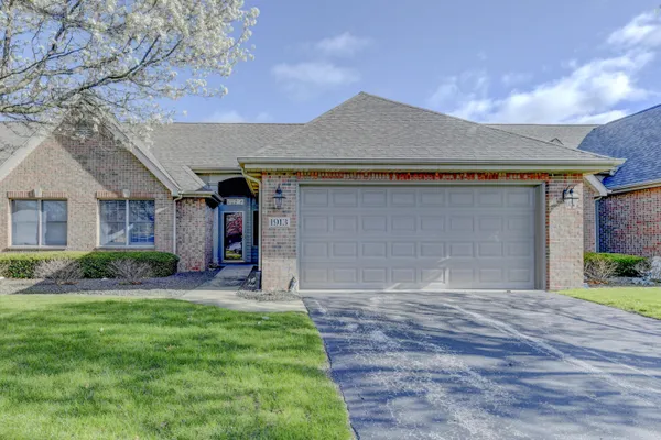 $330,000 | 1913 Windfield Drive, Munster, IN 46321