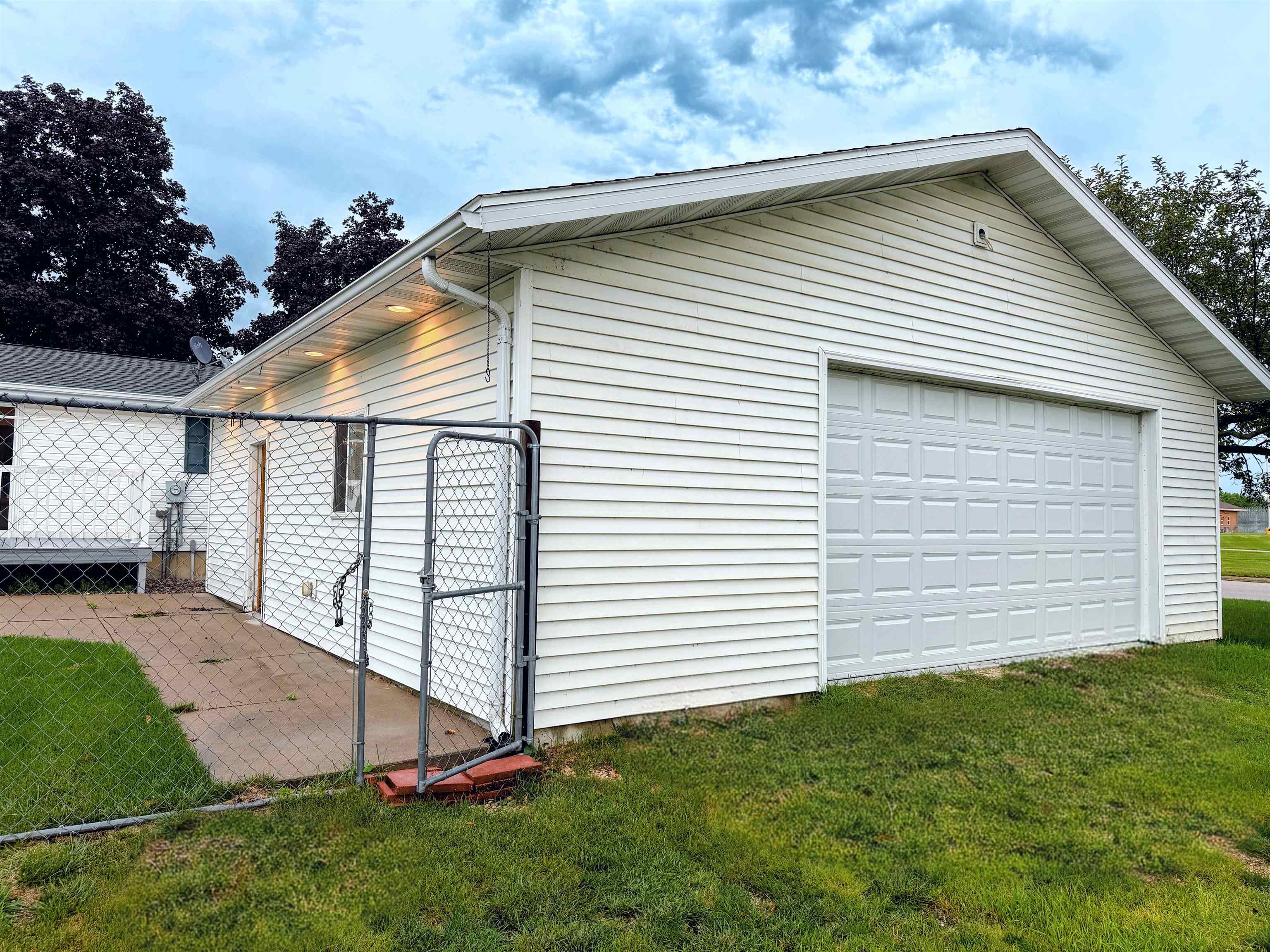 1317 South 5th Street Prairie du Chien, WI 53821 - Photo 3 of 31