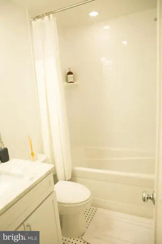 a view of a garden with pathway